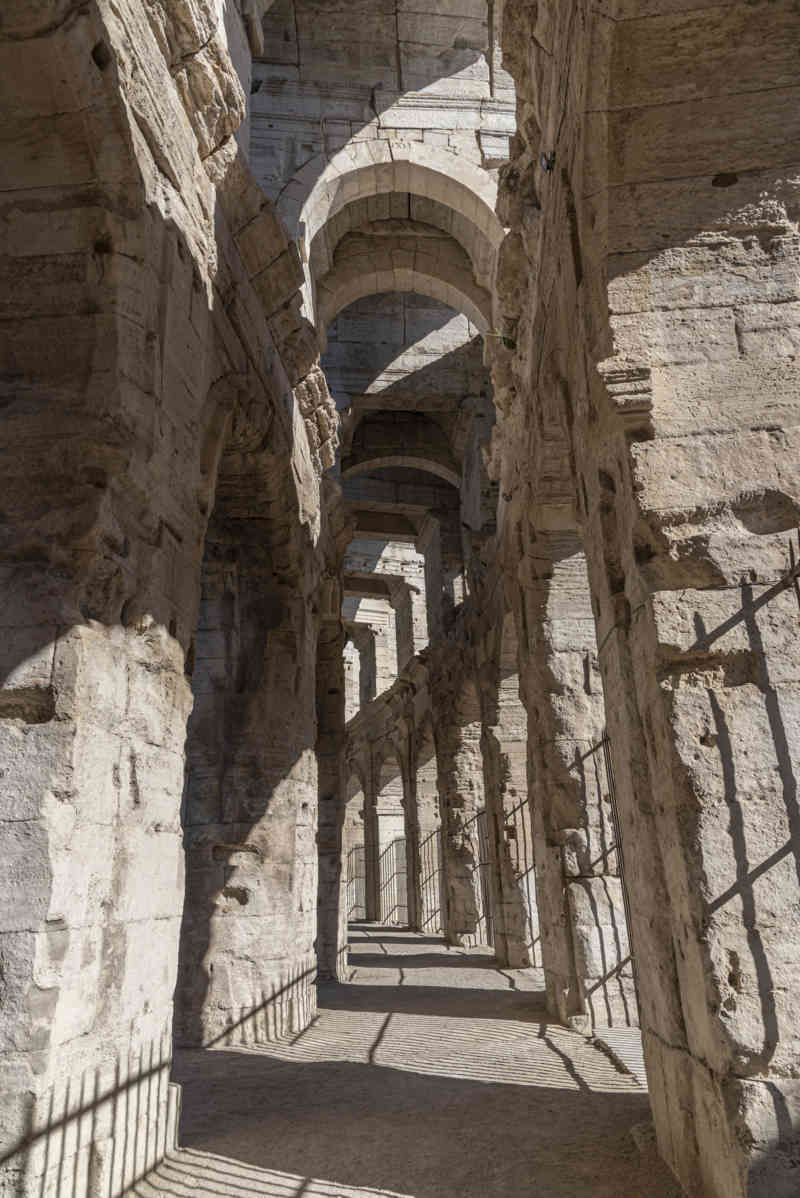 Francia - Arles 023 - Anfiteatro.jpg